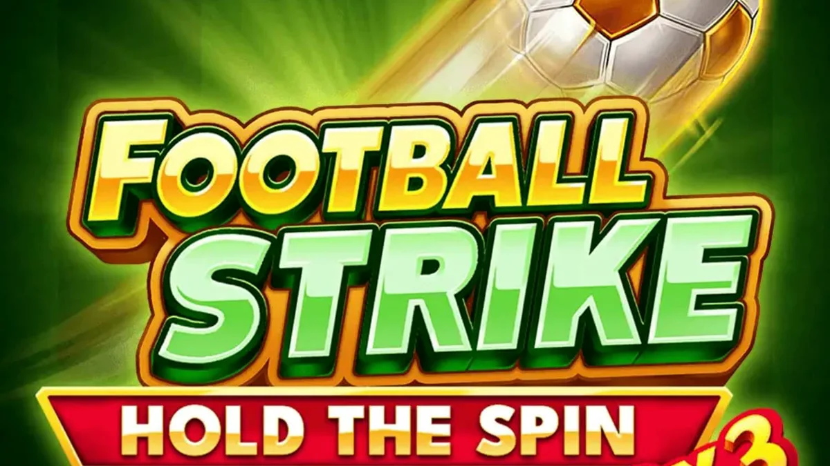 Tampilan visual permainan slot 3x3 Football Strike: Hold the Spin dengan tema sepak bola